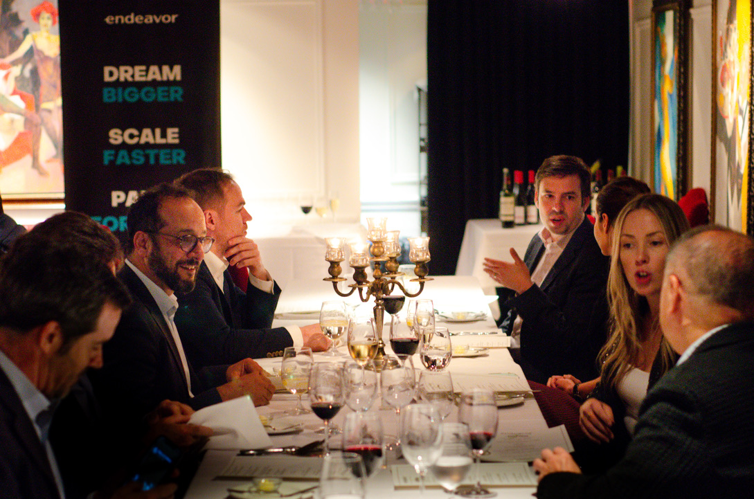 Members of the nesto and Endeavor Canada communities gather over dinner.